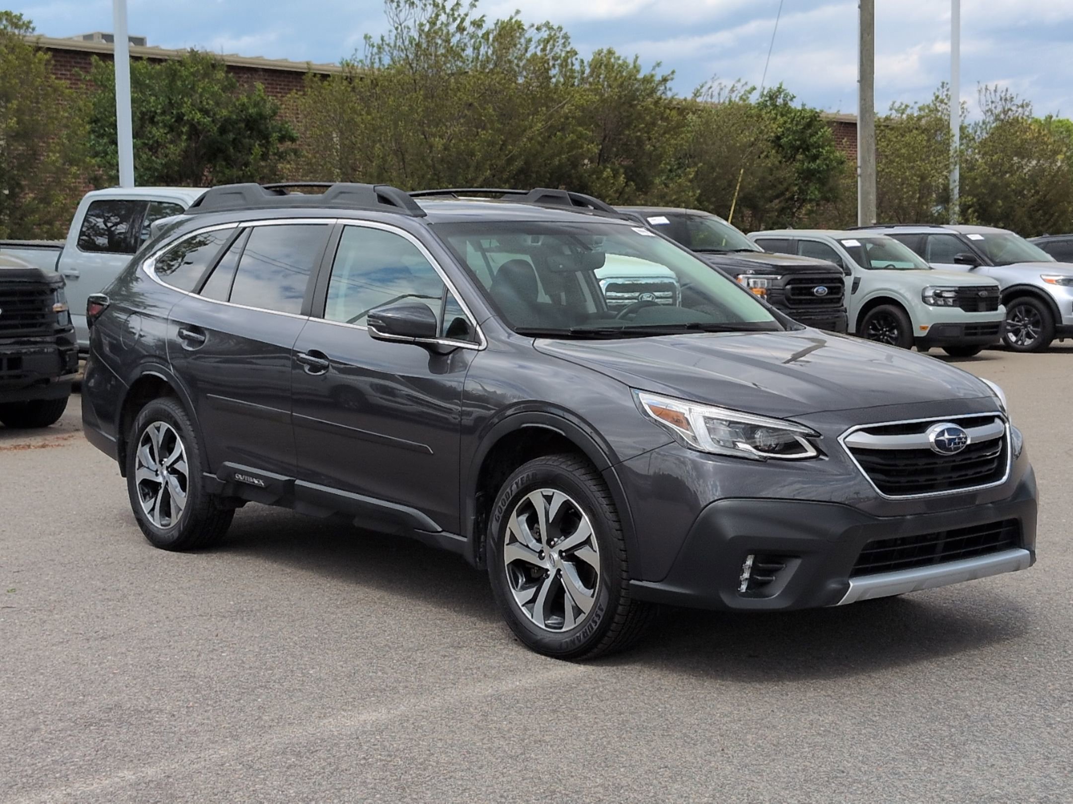 Used 2020 Subaru Outback Limited XT w/ Popular Package #2 image 2