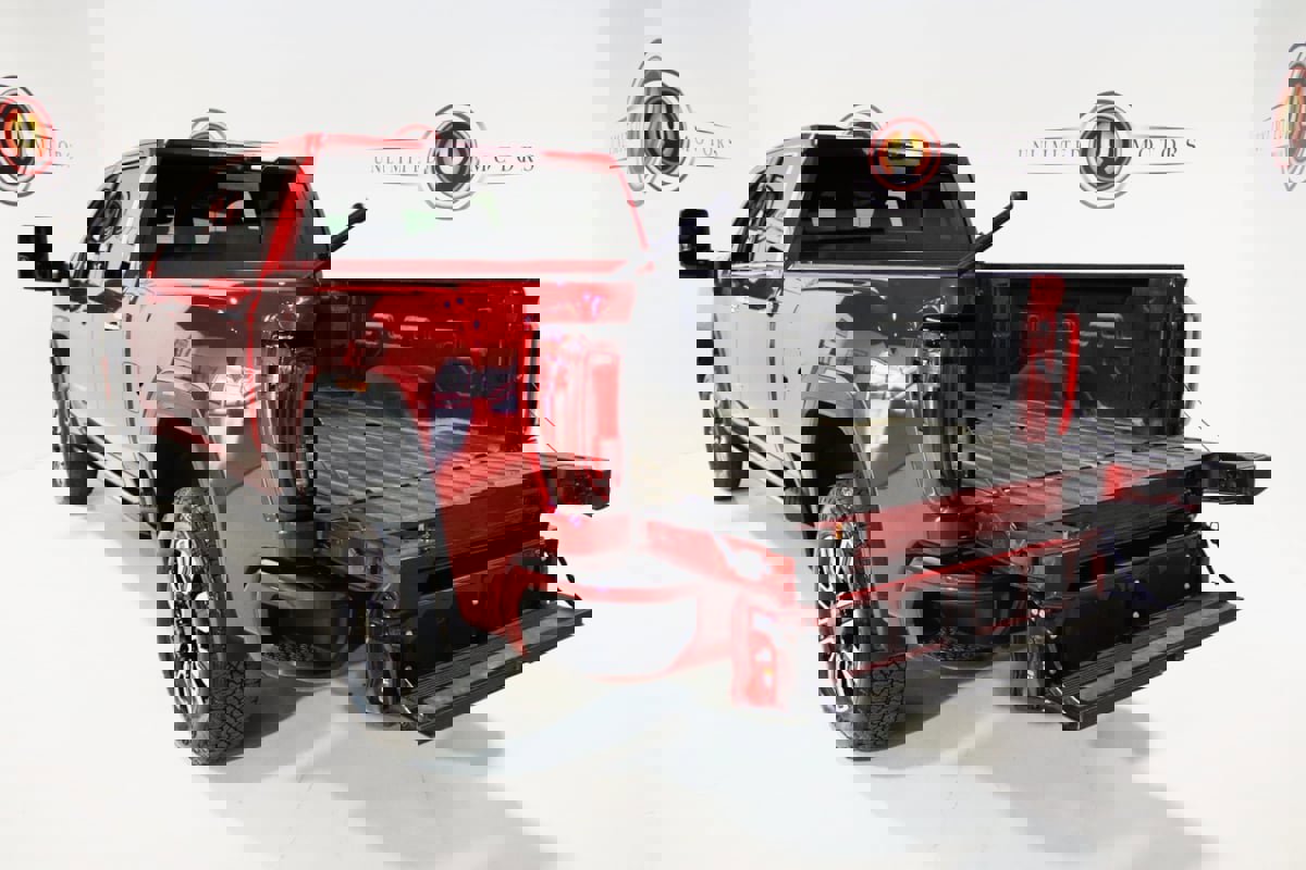 Used 2022 GMC Sierra 3500 Denali w/ Denali Ultimate Package image 40