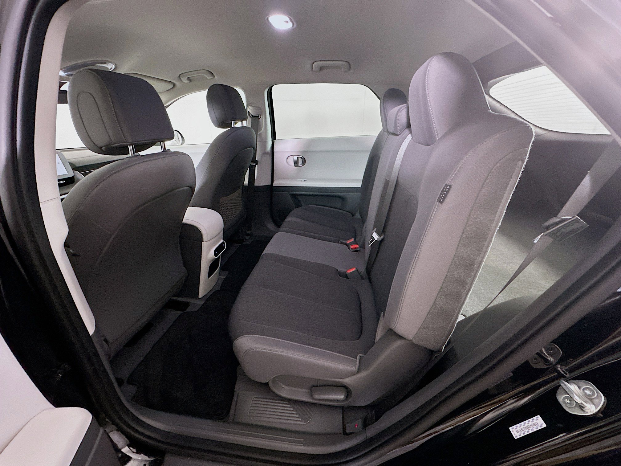 Used 2024 Hyundai Ioniq 5 SE image 28