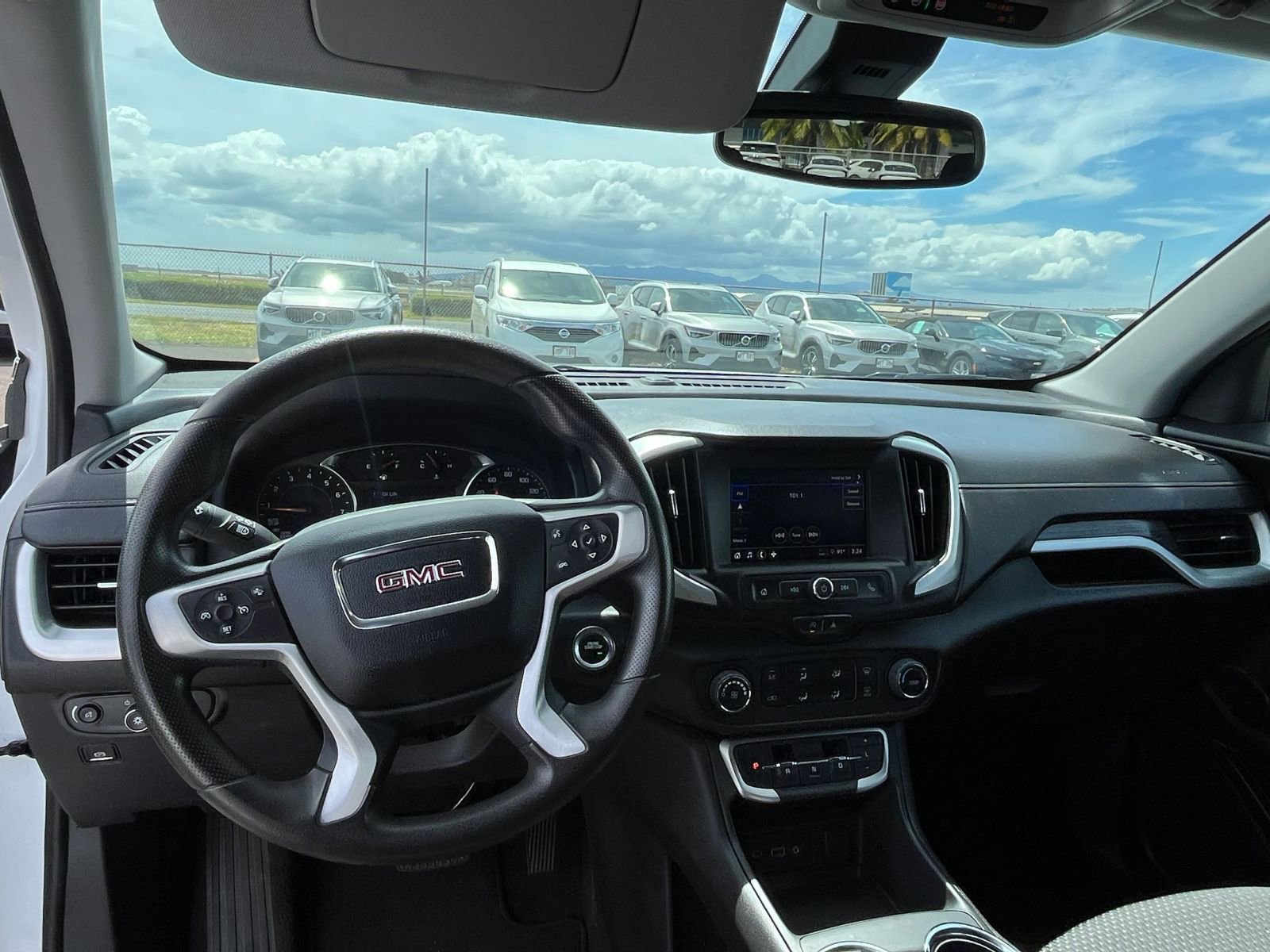 Used 2024 GMC Terrain SLE FWD image 33