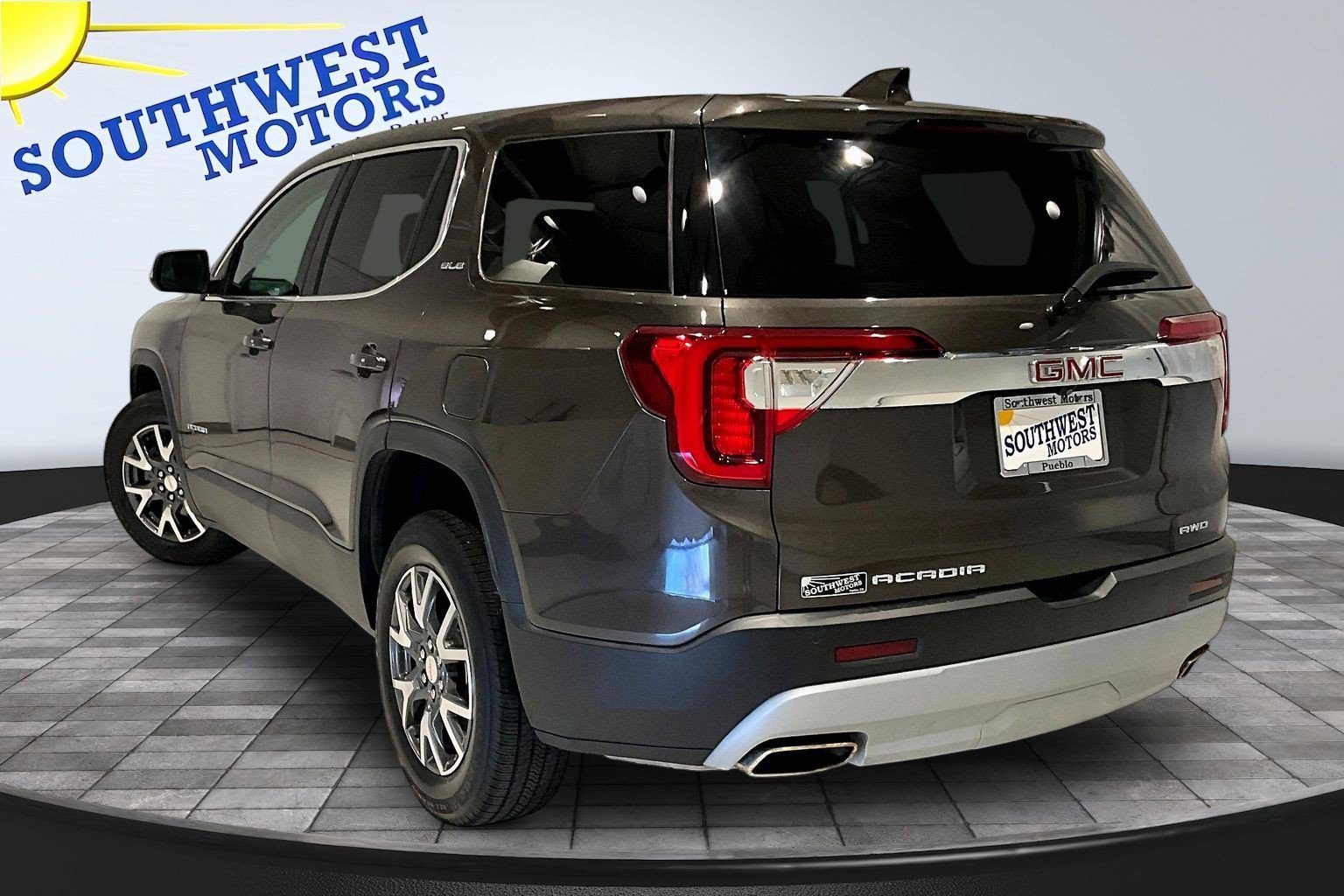 Used 2020 GMC Acadia SLE AWD/4WD image 5