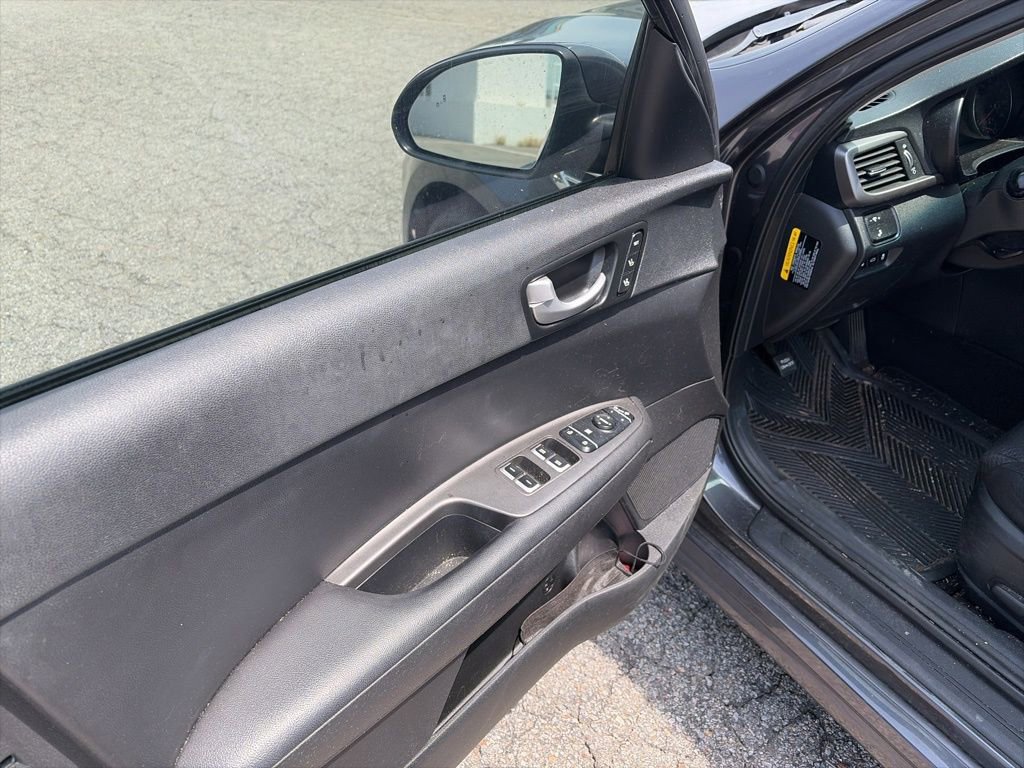 Used 2017 Kia Optima LX w/ Convenience Package image 16