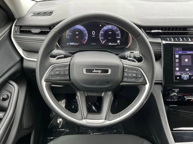 Used 2023 Jeep Grand Cherokee L Laredo image 11