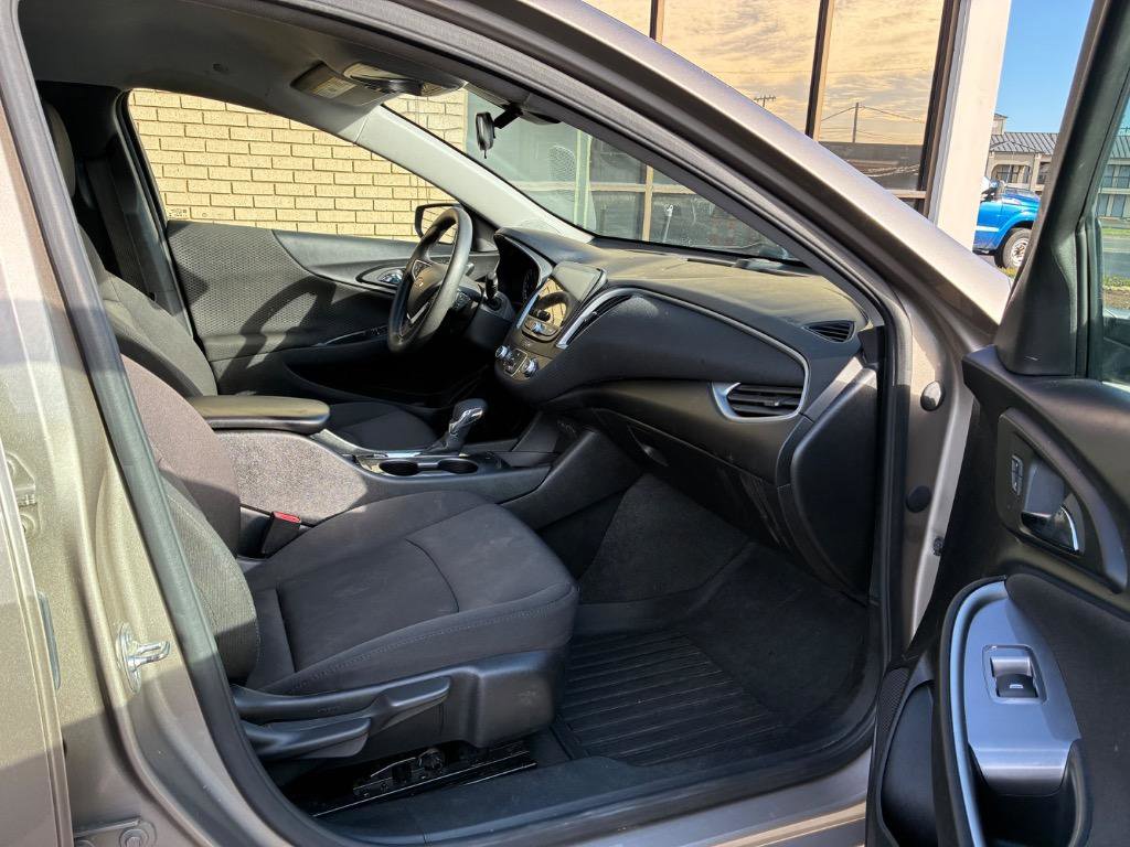Used 2024 Chevrolet Malibu LS image 13