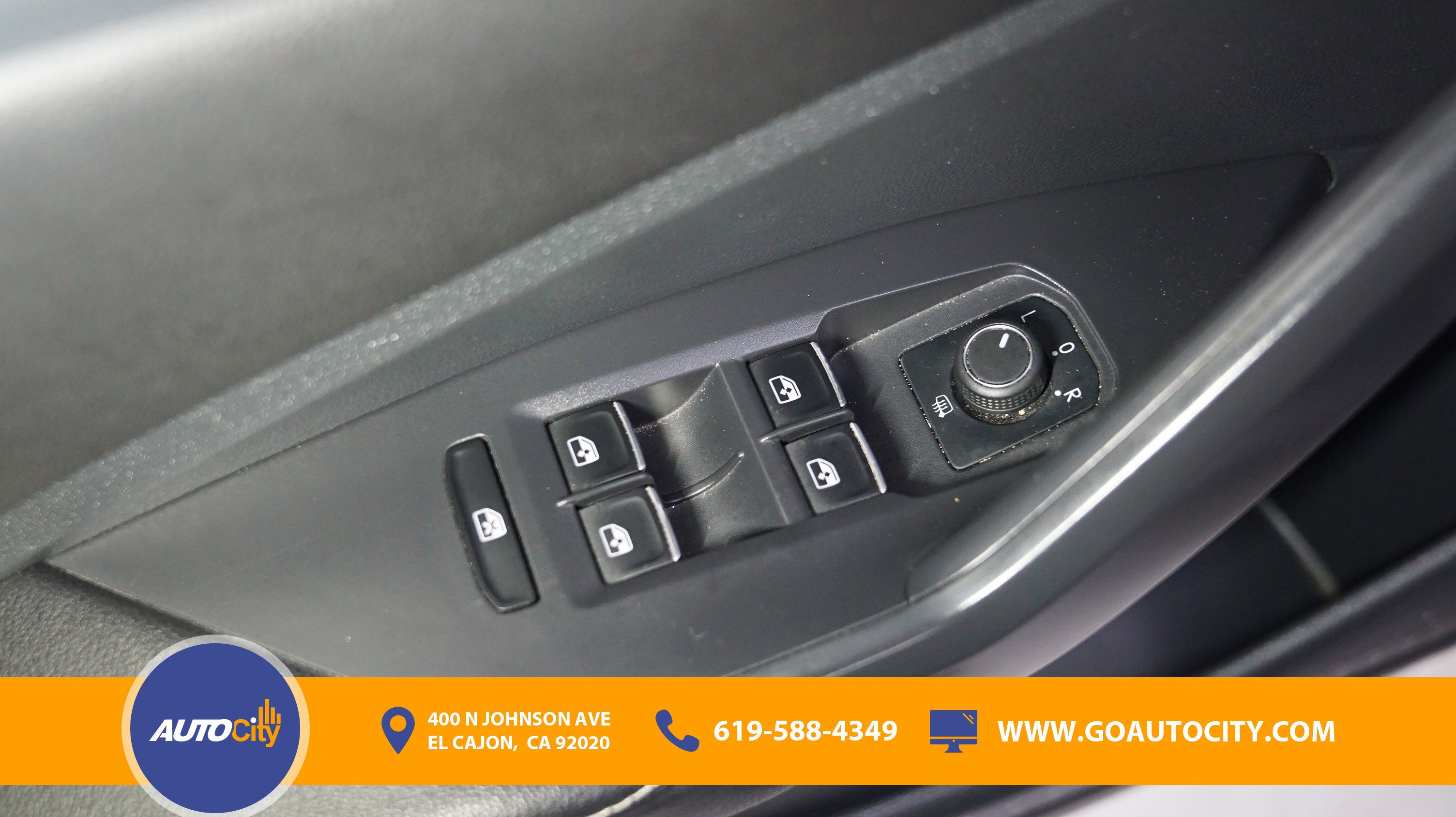 Used 2024 Volkswagen Jetta SE image 19