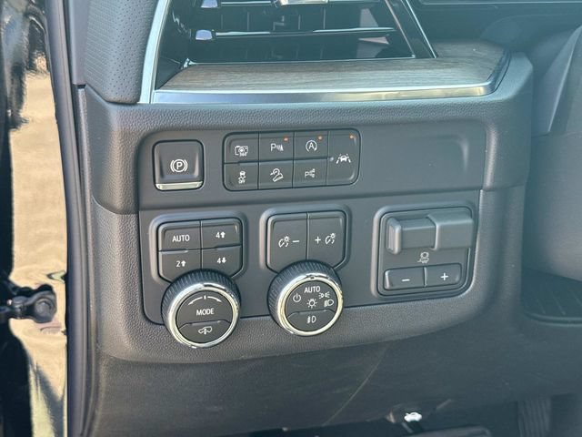 New 2026 Chevrolet Suburban High Country AWD/4WD image 30