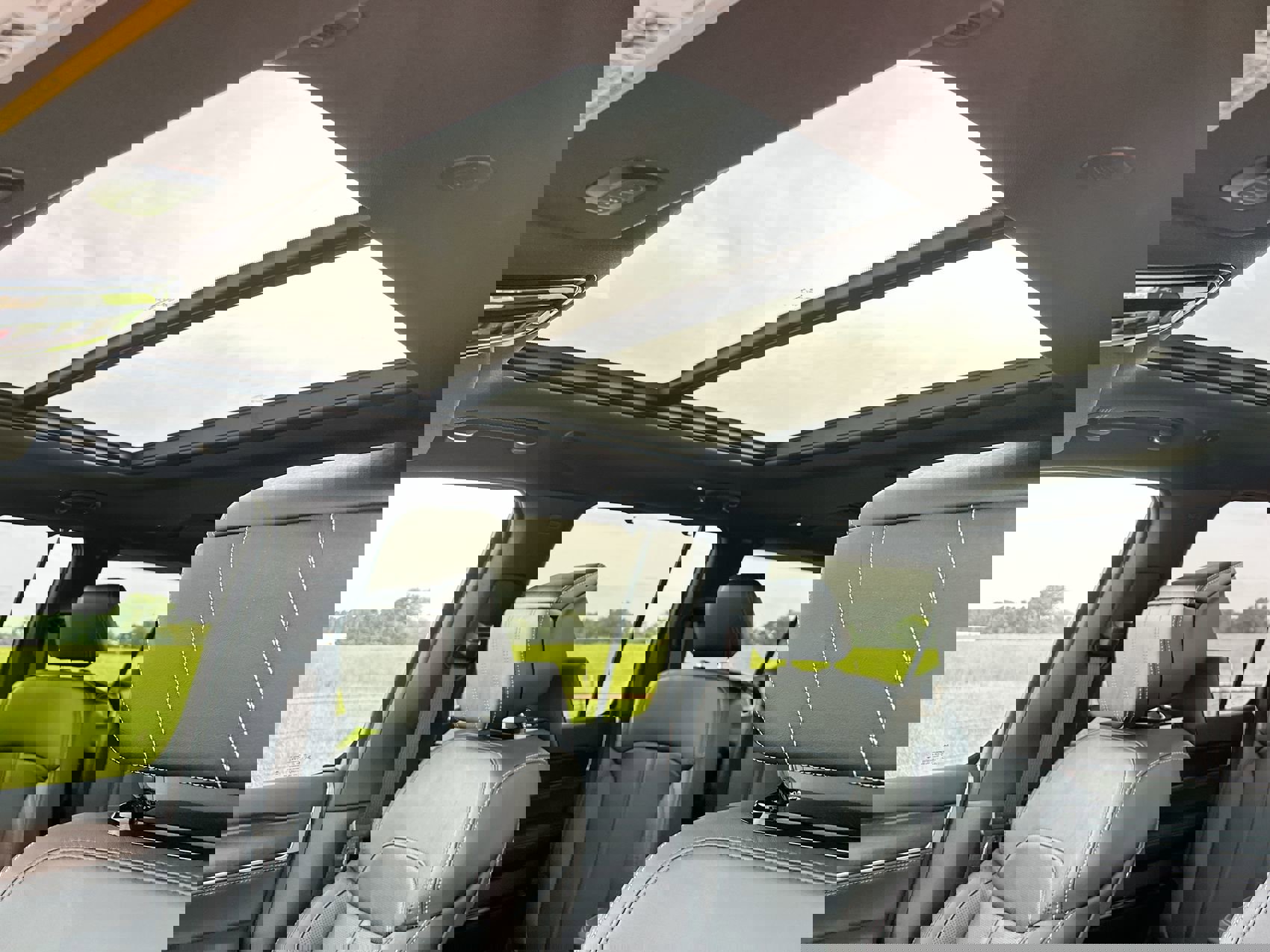 New 2024 Jeep Grand Wagoneer L w/ Rear Seat Video Group 1 image 22