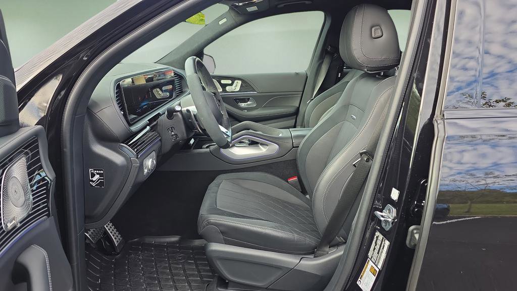 Used 2025 Mercedes-Benz GLS 63 AMG 4MATIC image 19