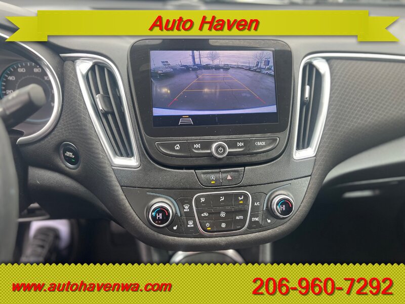 Used 2020 Chevrolet Malibu LT FWD image 11