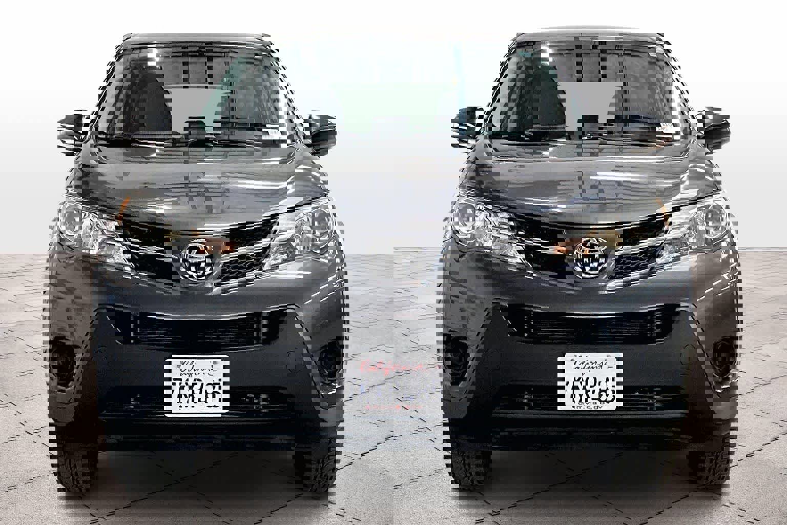 Used 2015 Toyota RAV4 LE image 3