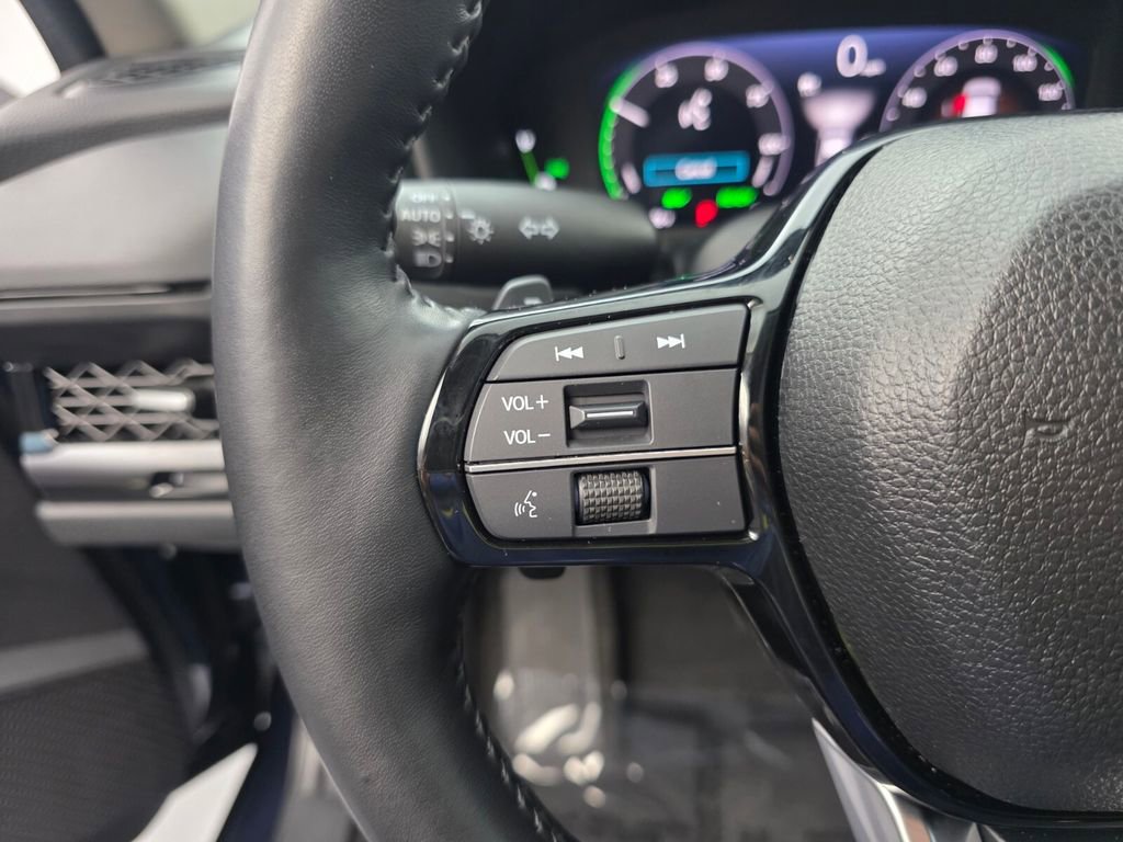 Used 2025 Honda Accord Touring image 19