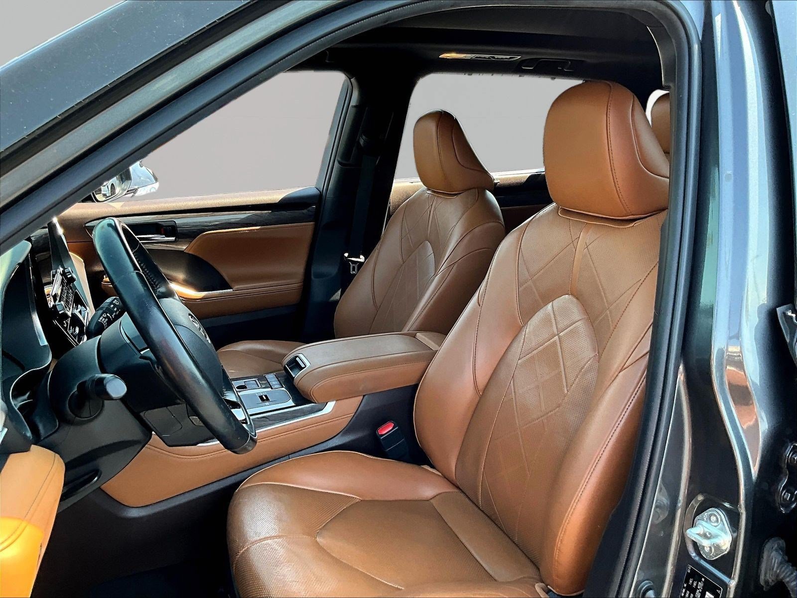 Used 2022 Toyota Highlander Platinum FWD image 21