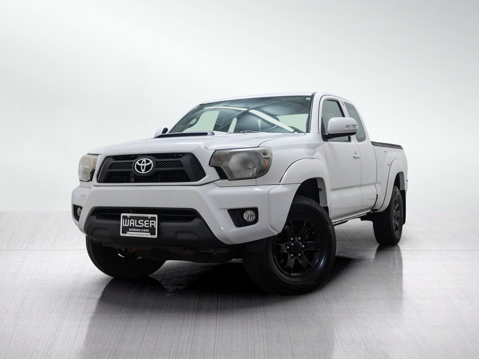 Used 2015 Toyota Tacoma 4x4 Access Cab V6 w/ SR Package