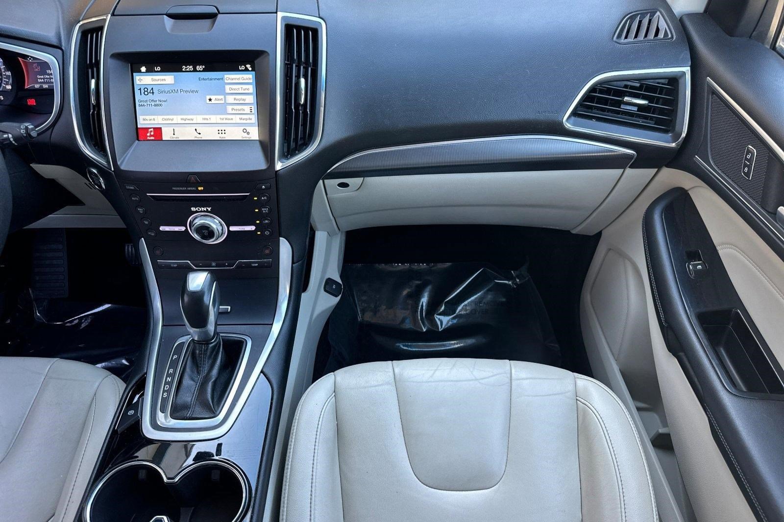 Used 2018 Ford Edge Titanium image 29