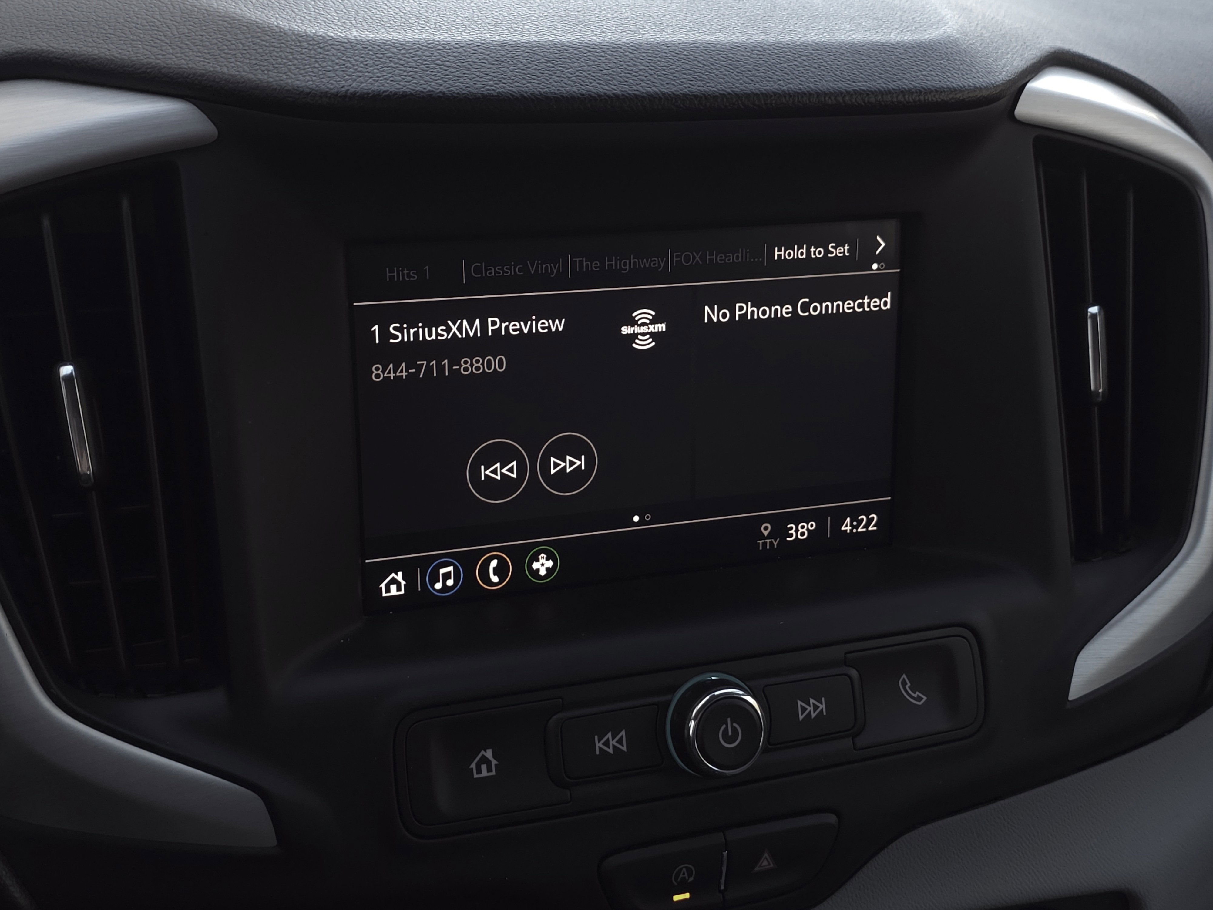 Used 2024 GMC Terrain SLE image 19