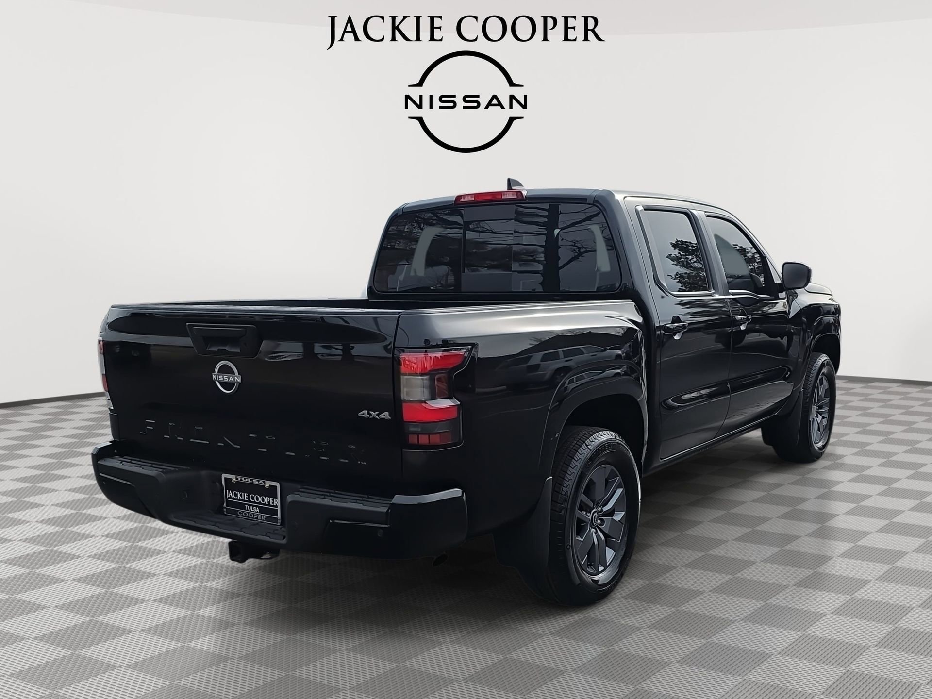 Certified 2025 Nissan Frontier SV w/ SV Convenience Package image 5