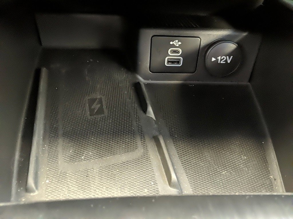 Used 2025 Ford Escape Platinum image 21