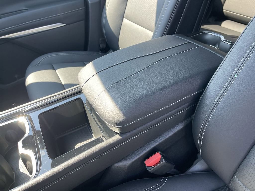 New 2026 Chevrolet Traverse LT w/ Driver Confidence Package AWD/4WD image 21