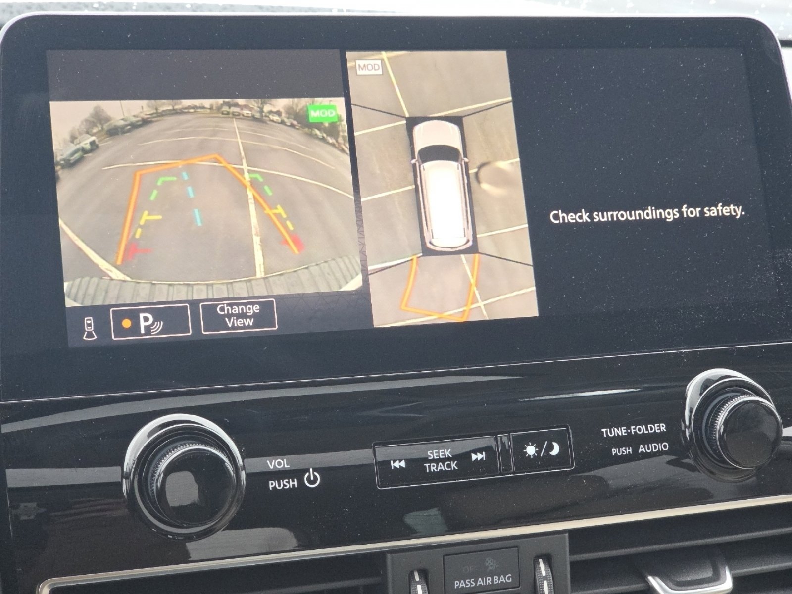 Used 2023 Nissan Armada Platinum image 10