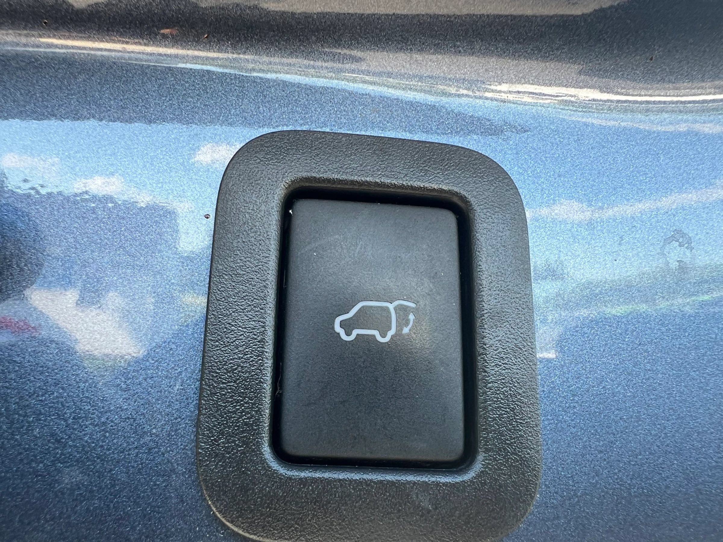 Used 2015 Toyota Highlander XLE AWD/4WD image 16