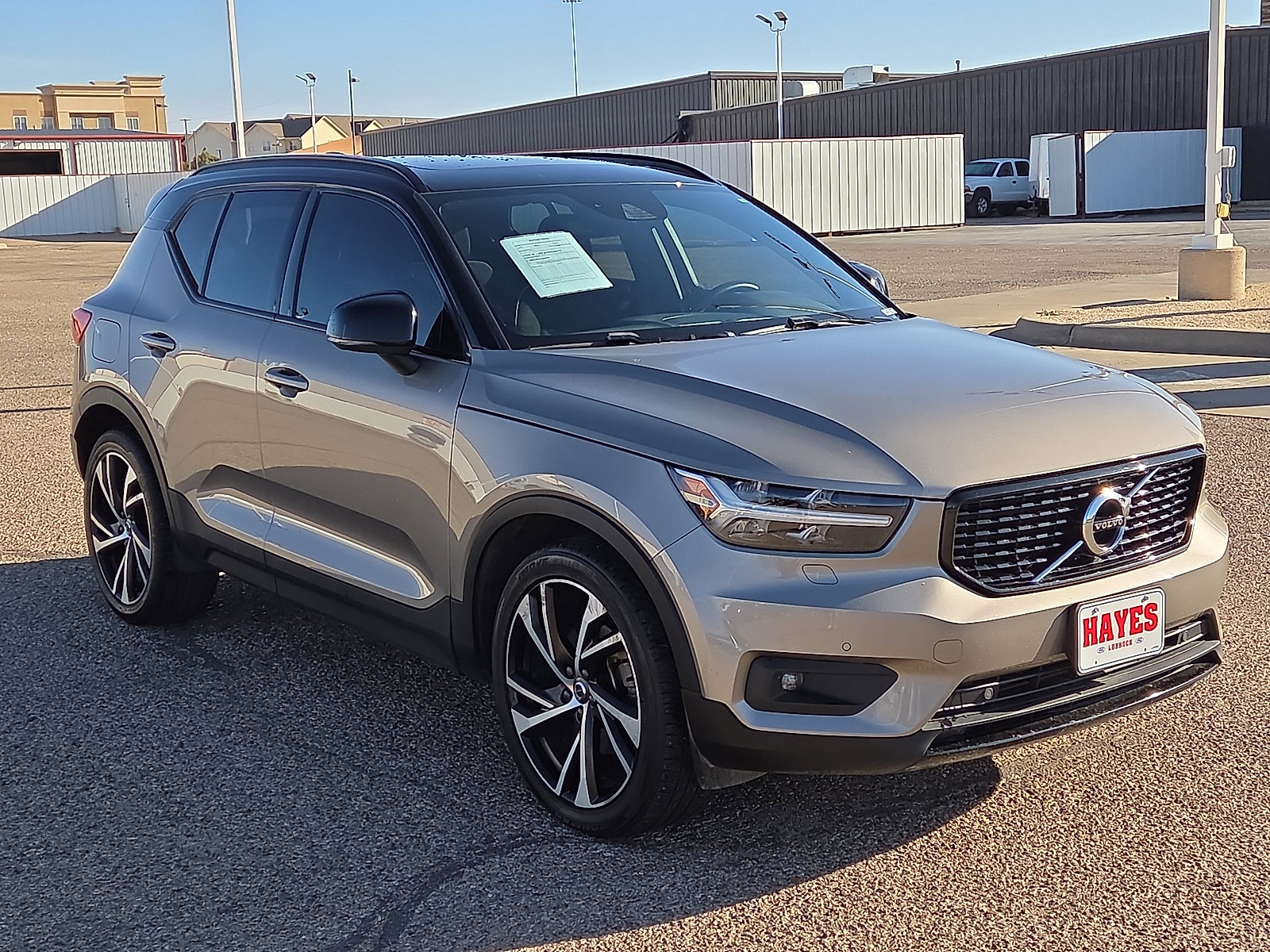 Used 2022 Volvo XC40 T5 R-Design w/ Climate Package AWD/4WD image 5