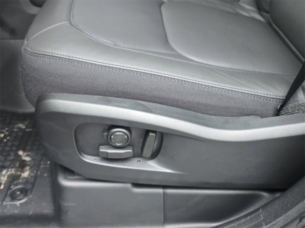 New 2026 Land Rover Defender 110 V8 image 31