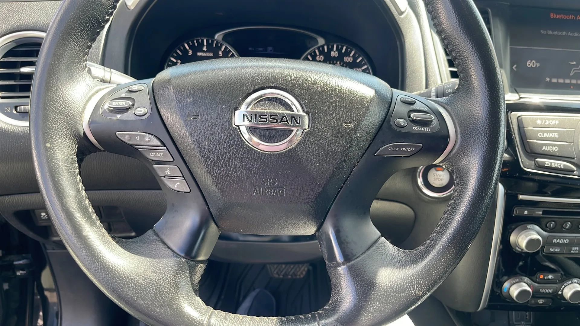 Used 2019 Nissan Pathfinder SV image 12