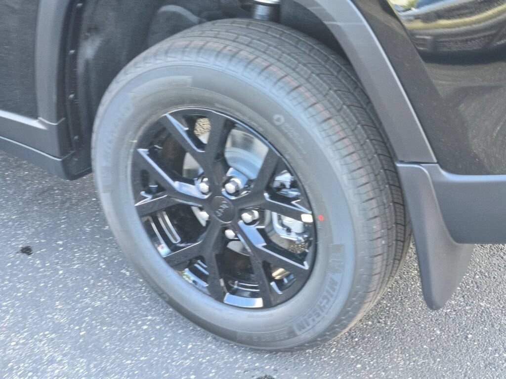 New 2026 Jeep Grand Cherokee Altitude AWD/4WD image 8
