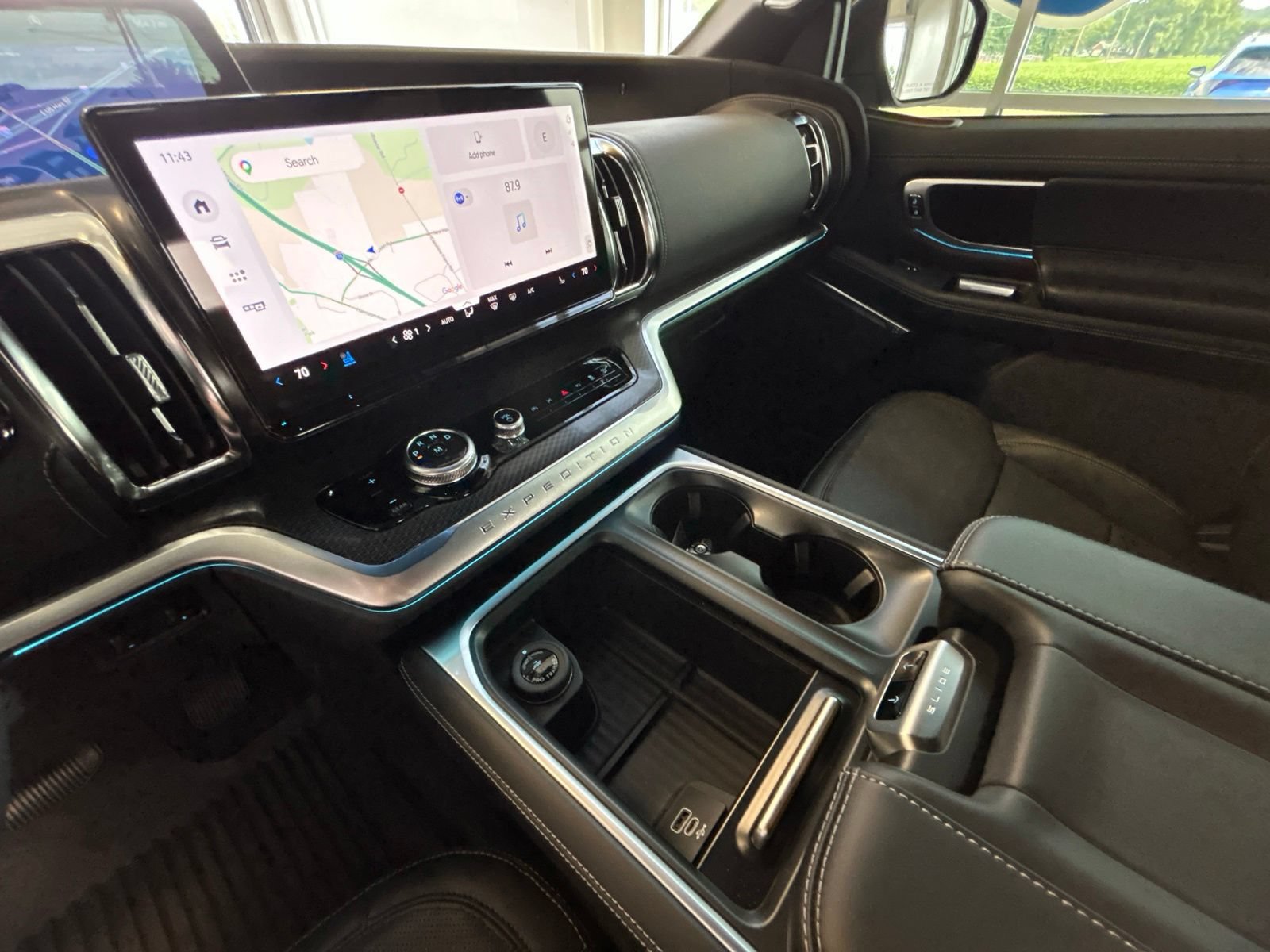 New 2026 Ford Expedition Platinum w/ Stealth Performance Package AWD/4WD image 26