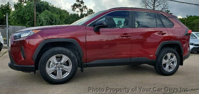 Used 2022 Toyota RAV4 LE image 20