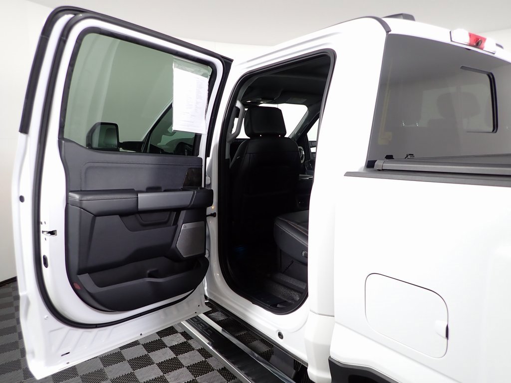 Used 2024 Ford F350 Lariat w/ FX4 Off-Road Package image 29