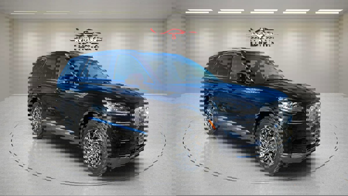 Used 2022 Lincoln Aviator AWD image 8