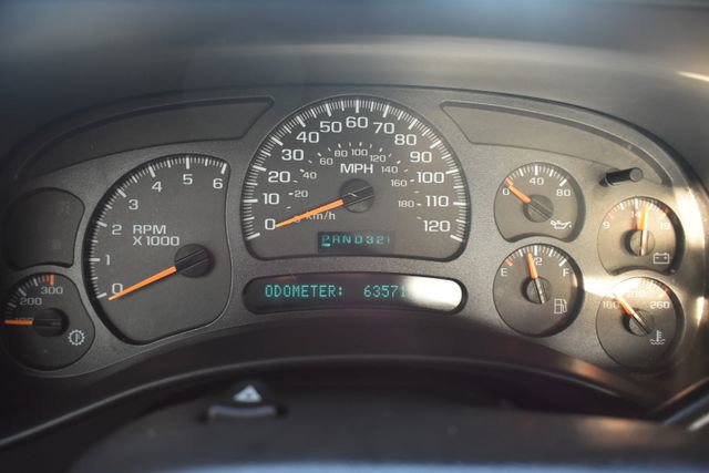 Used 2005 Chevrolet Silverado 3500 W/T w/ Snow Plow Prep Package AWD/4WD image 19