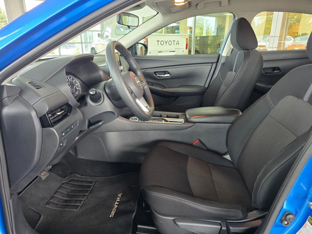 Used 2024 Nissan Sentra SV FWD image 18