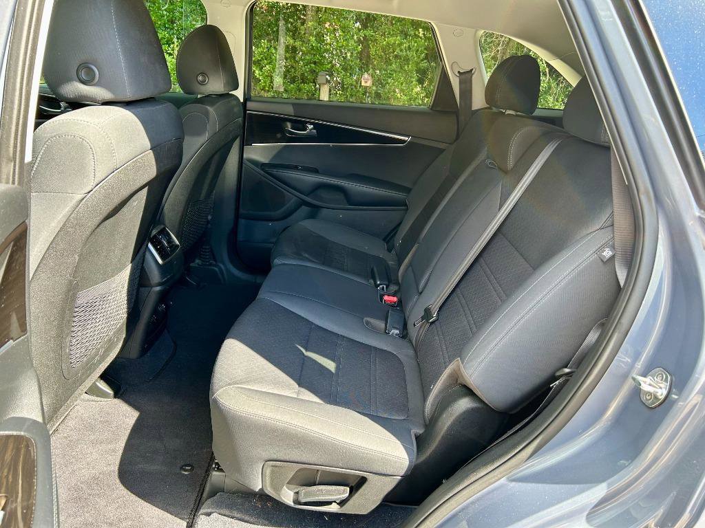 Used 2020 Kia Sorento S image 14