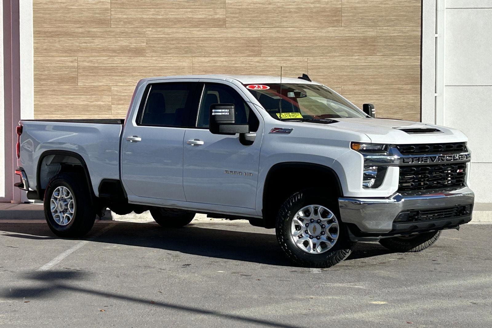 Used 2023 Chevrolet Silverado 2500 LT image 1