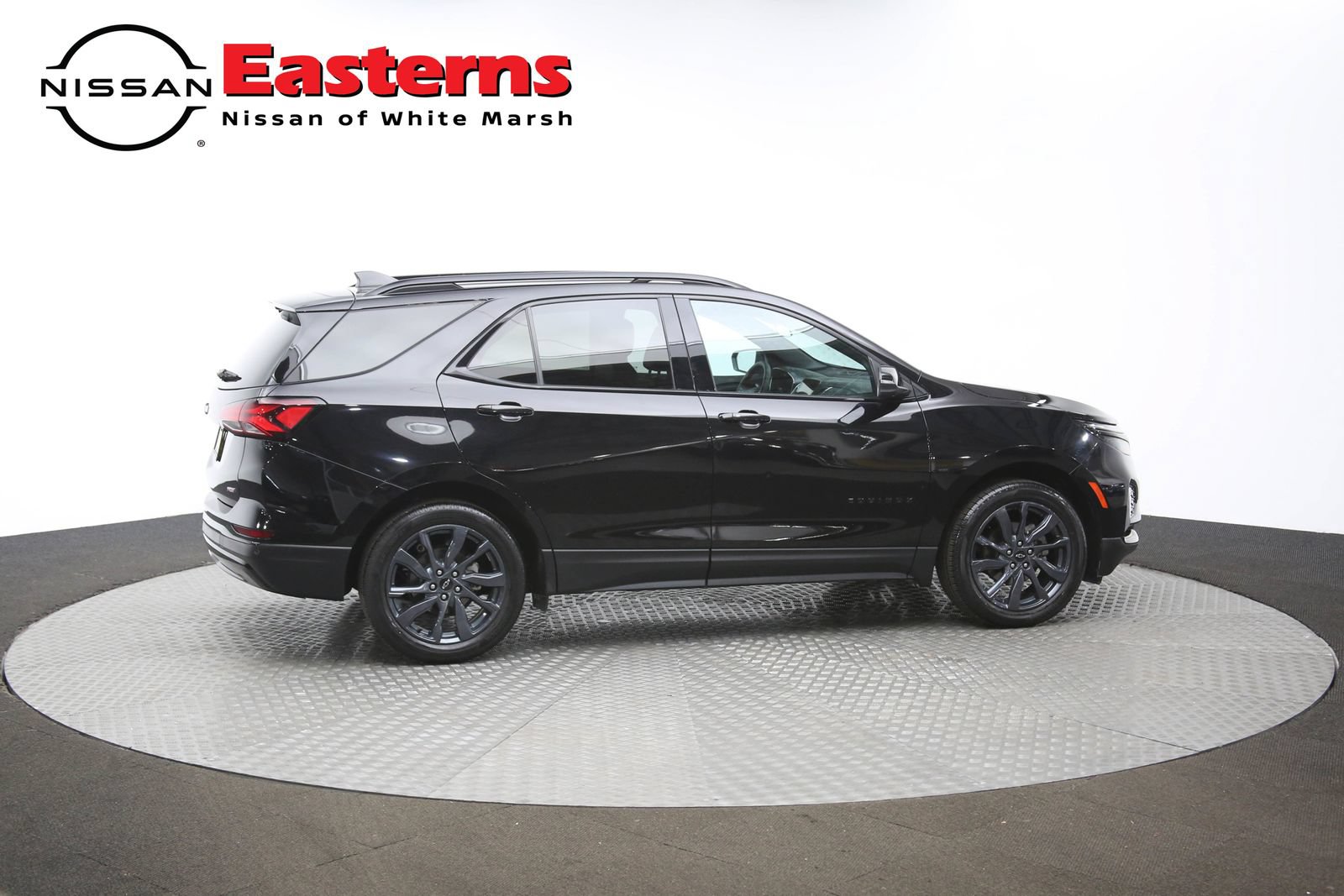 Used 2024 Chevrolet Equinox RS FWD image 42