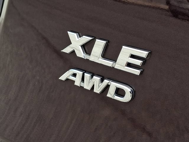 Used 2016 Toyota RAV4 XLE AWD/4WD image 31