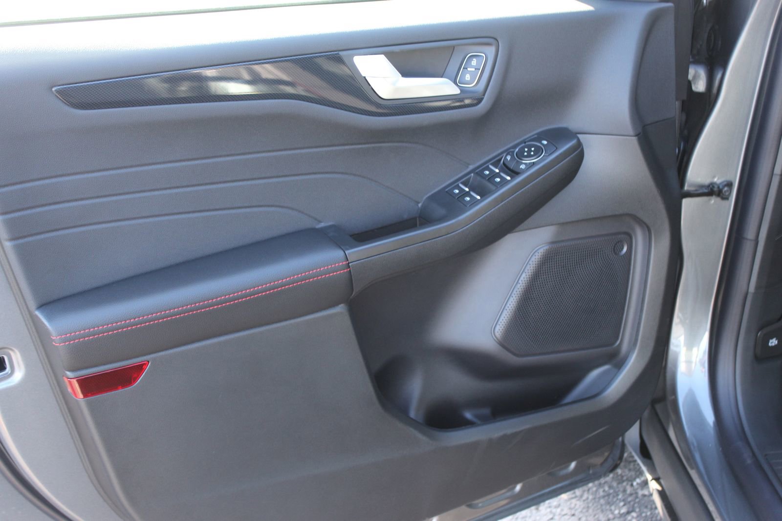 New 2026 Ford Escape ST-Line w/ Tech Pack #1 image 22