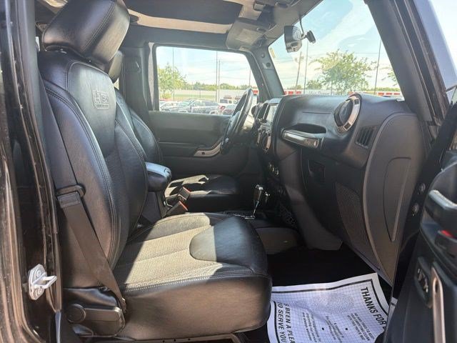 Used 2016 Jeep Wrangler Unlimited Sahara AWD/4WD image 19