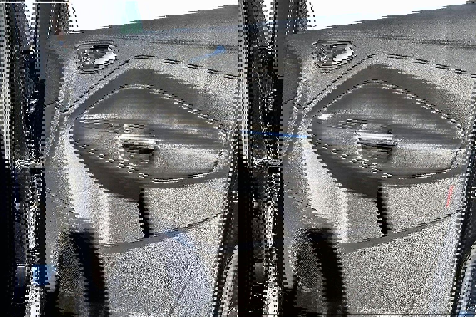 Used 2019 Ford Escape SEL image 18