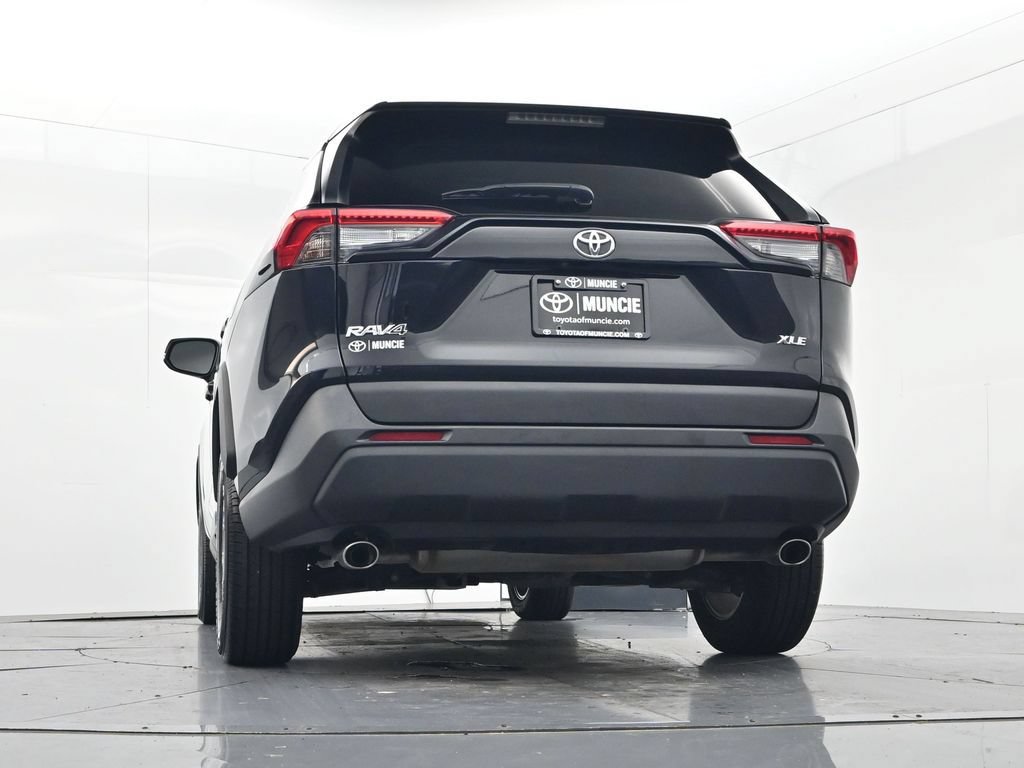 Used 2025 Toyota RAV4 XLE FWD image 49