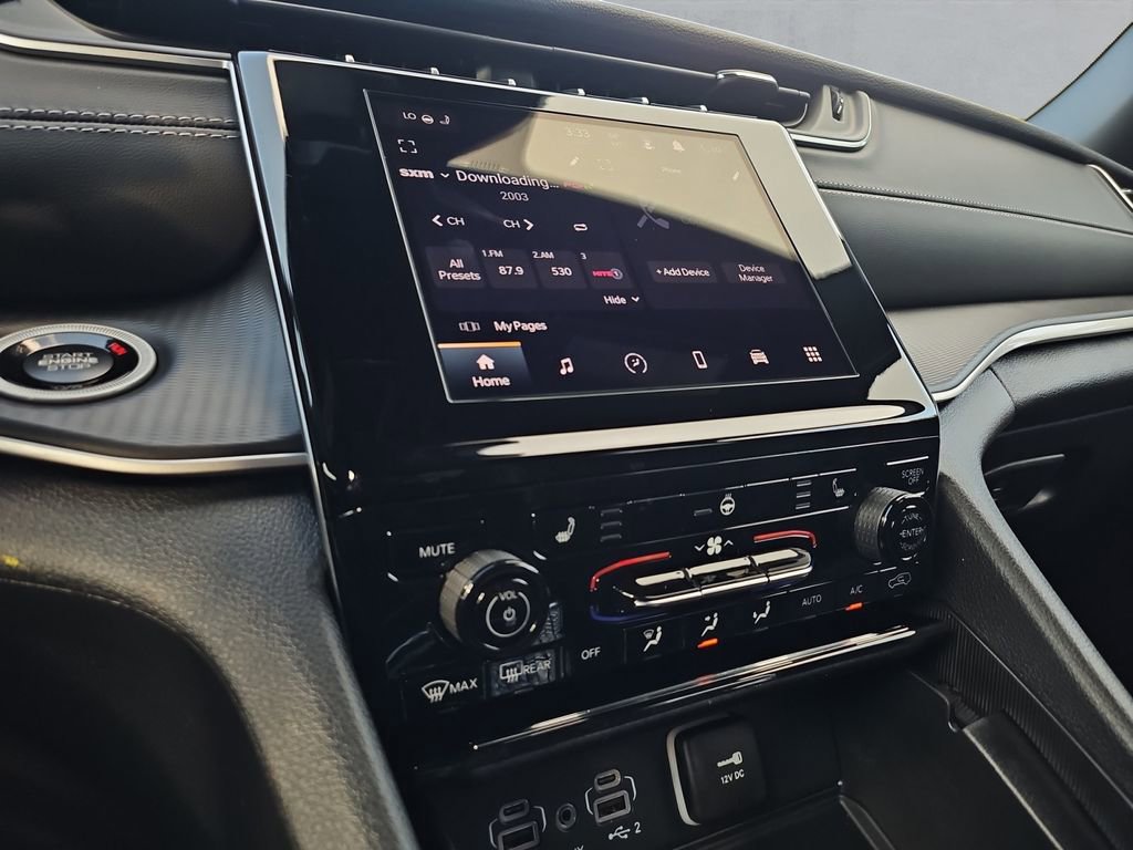 New 2025 Jeep Grand Cherokee Altitude image 19