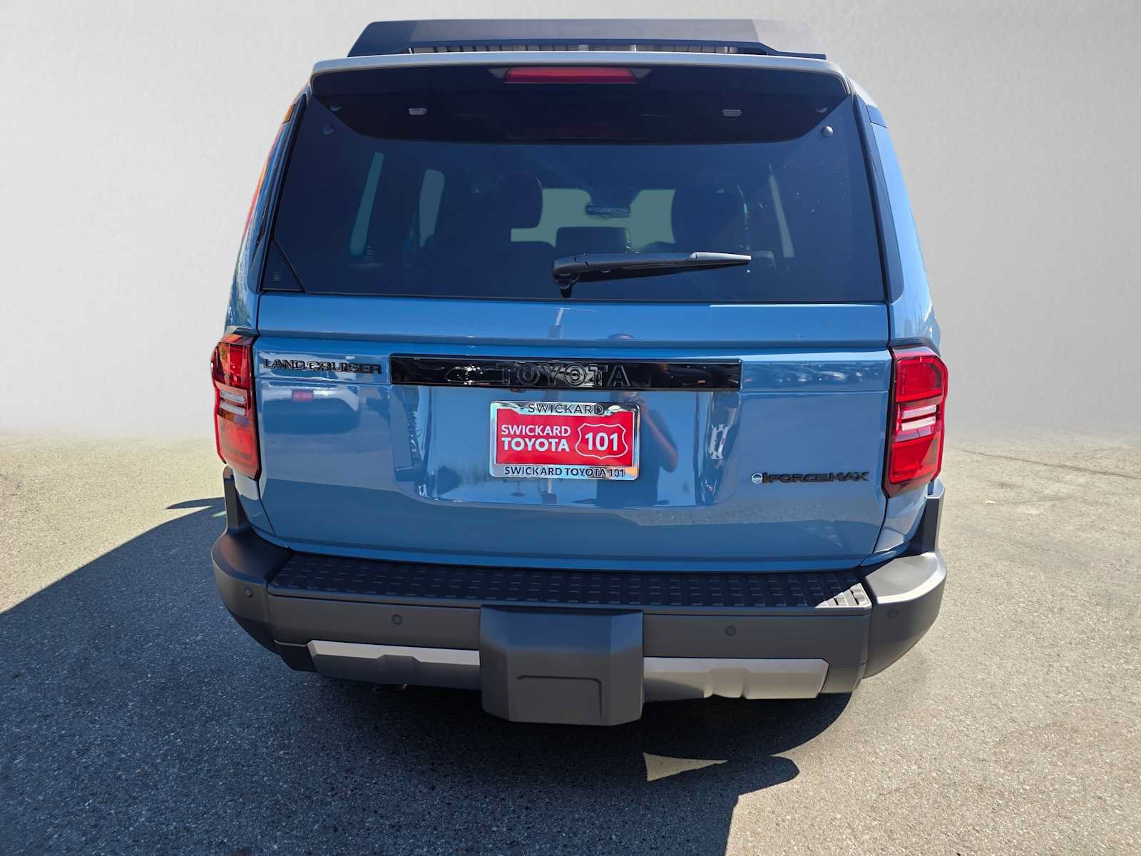 New 2027 Toyota Land Cruiser w/ Premium Package AWD/4WD image 4