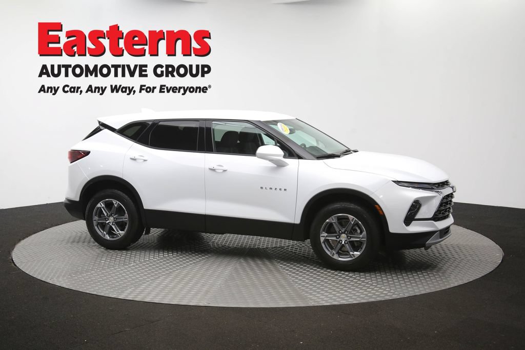 Used 2025 Chevrolet Blazer LT FWD image 49