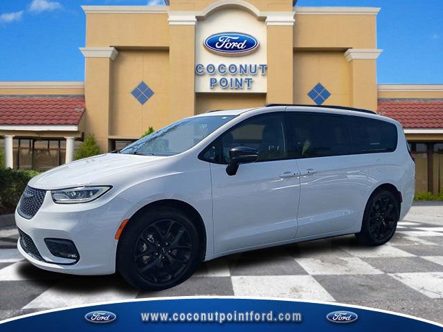 Used 2025 Chrysler Pacifica Limited FWD video 1