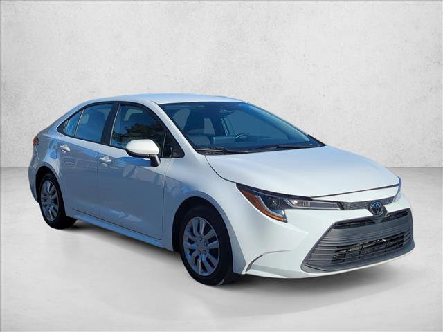 Used 2023 Toyota Corolla LE image 3