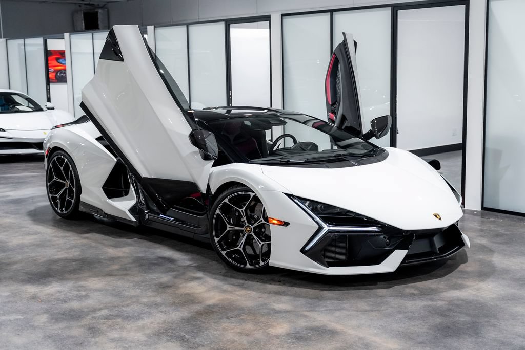 Used 2025 Lamborghini Revuelto AWD/4WD image 4