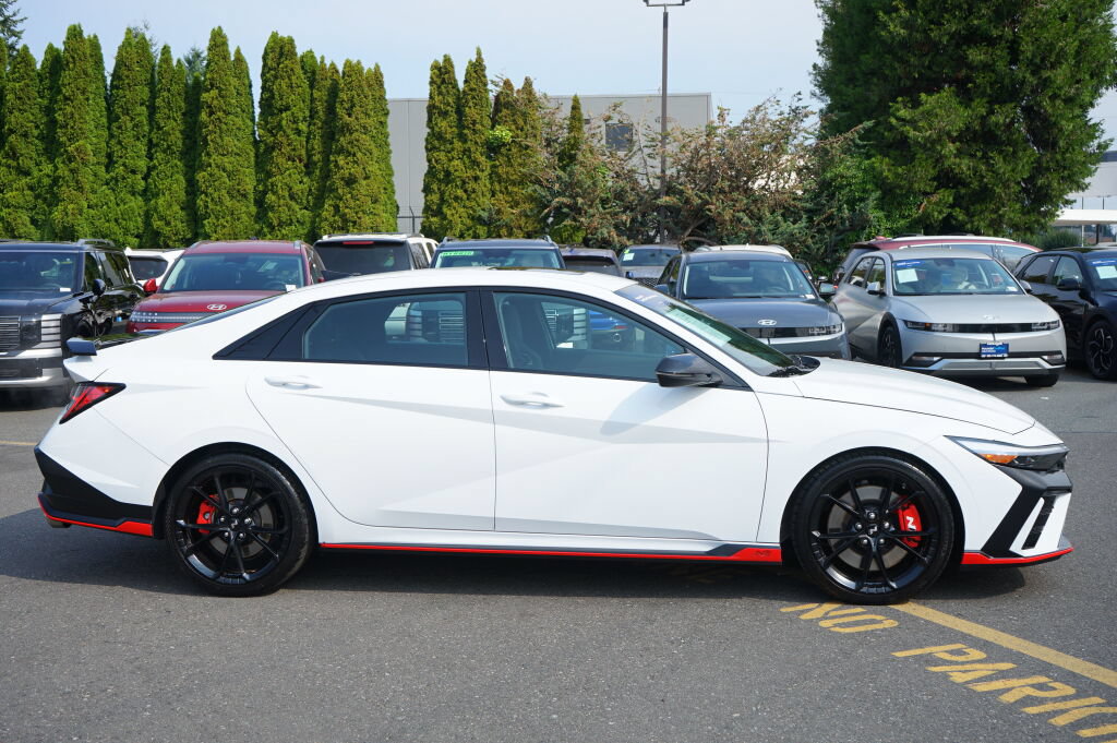 Certified 2025 Hyundai Elantra N FWD image 5