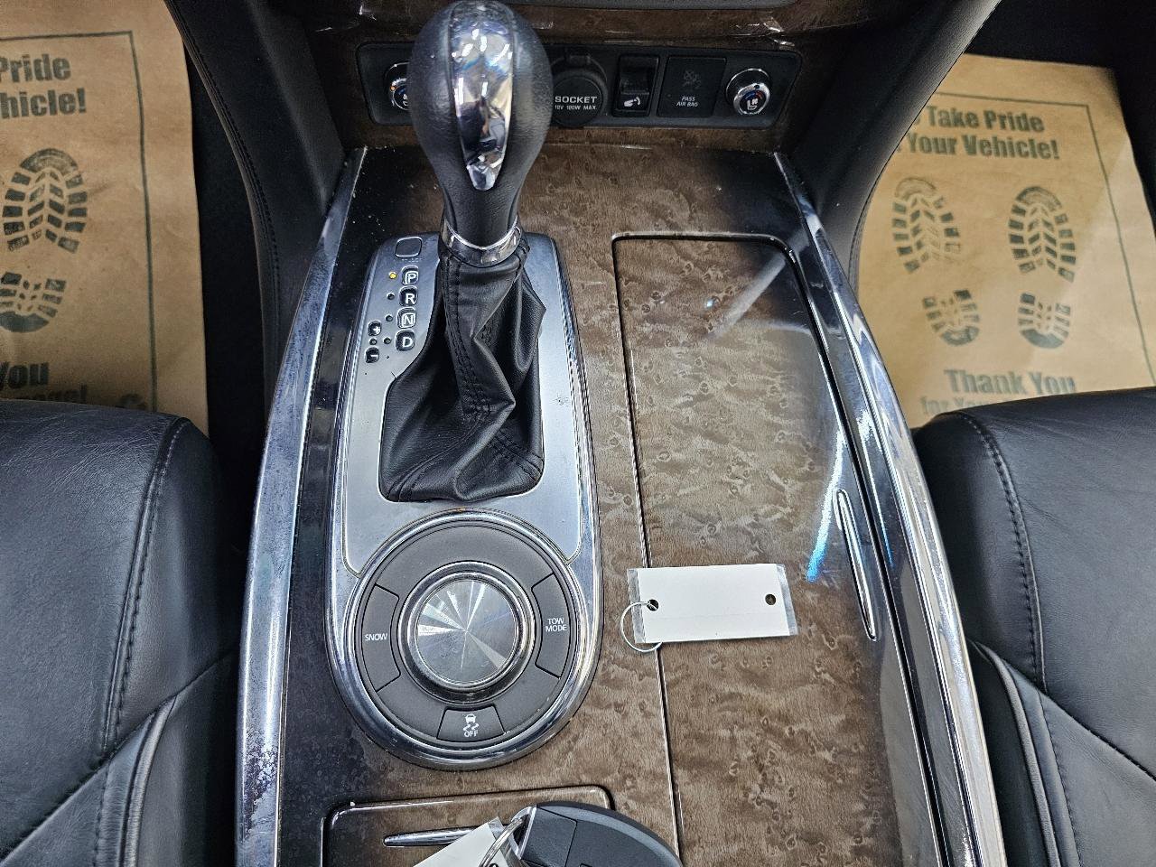 Used 2014 INFINITI QX80 2WD w/ Deluxe Touring Package image 37